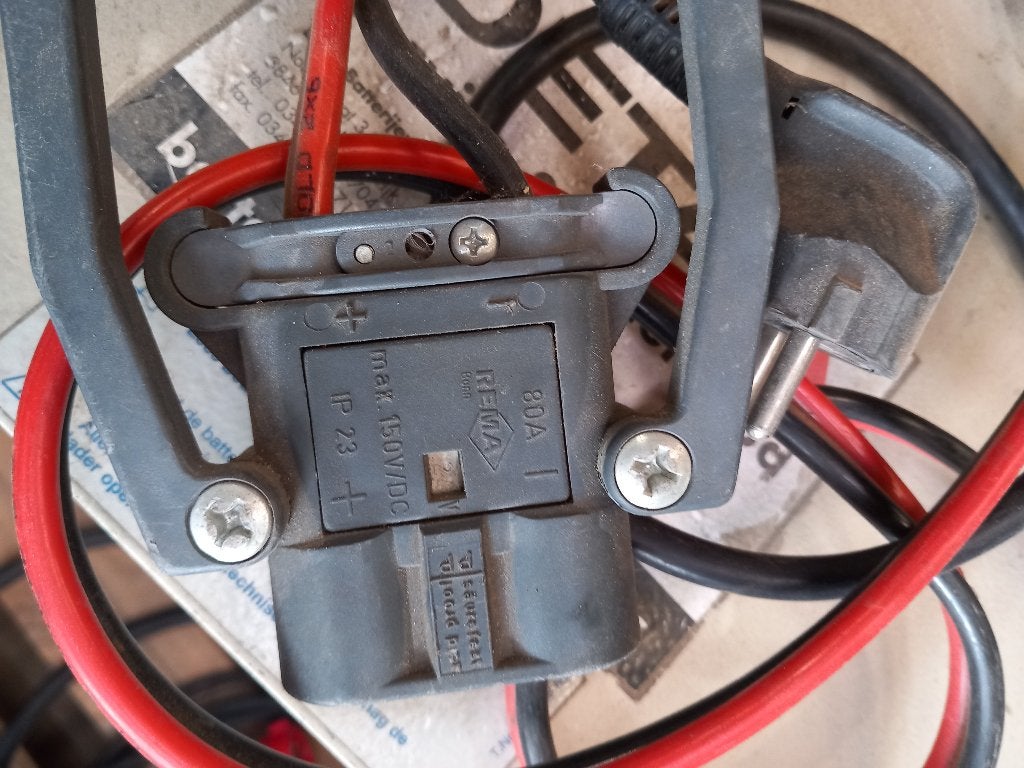 4x Oplader Heftruck Benning Tebetron pulse 24v/48v, Ophalen, Gebruikt