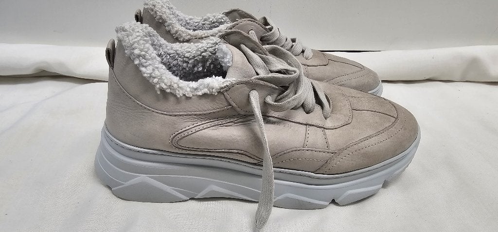 Copenhagen Studios sneakers met teddy voering maat 38, Kleding | Dames, Copenhagen Studios, Ophalen of Verzenden, Sneakers of Gympen