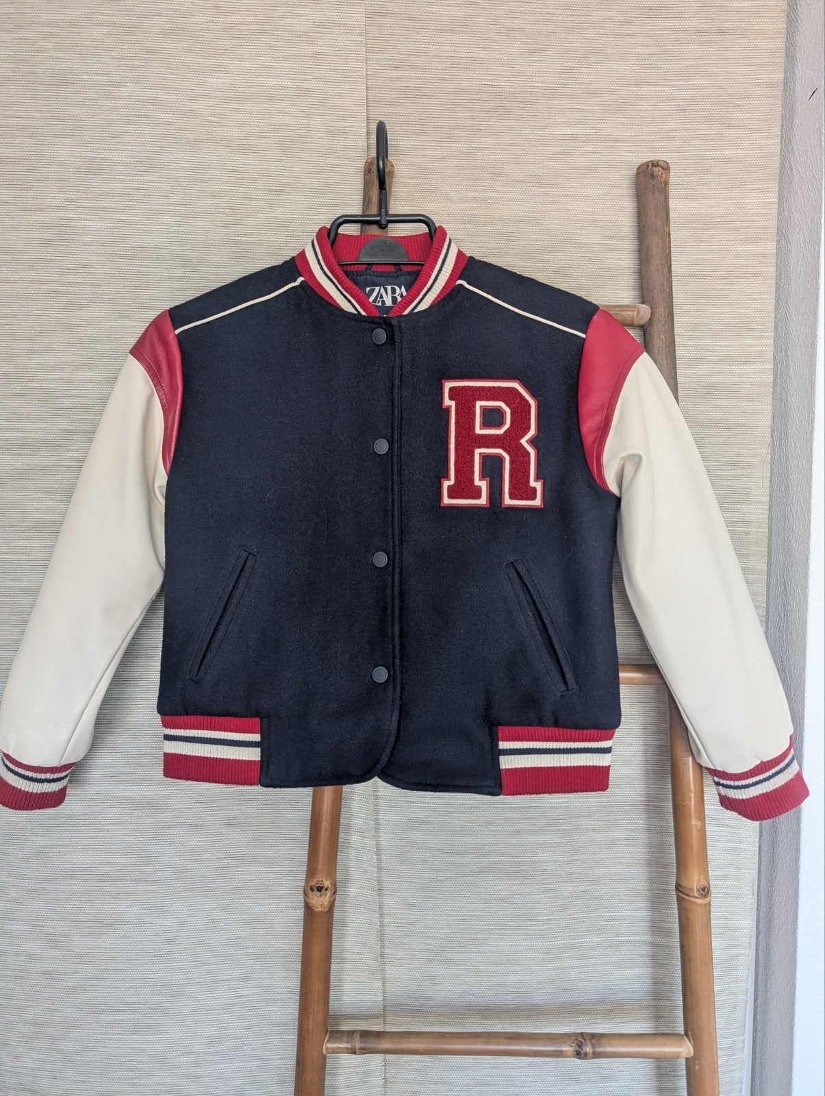 Stoere varsity jas maat 134-140, Ophalen of Verzenden, Gebruikt, Jongen, Jas