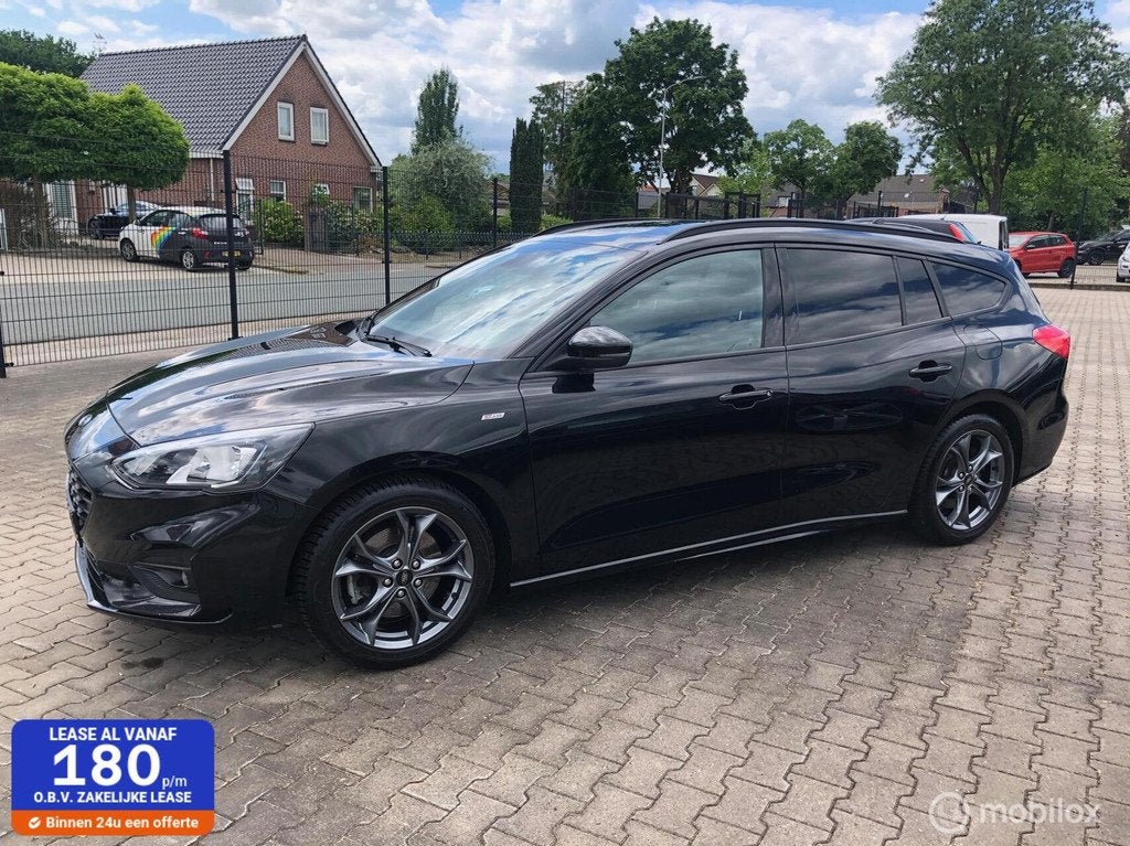 Ford Focus Wagon 1.0 EcoBoost ST Line Sport Led Alle Optie,s, Gebruikt, 1283 kg, Zwart, 999 cc