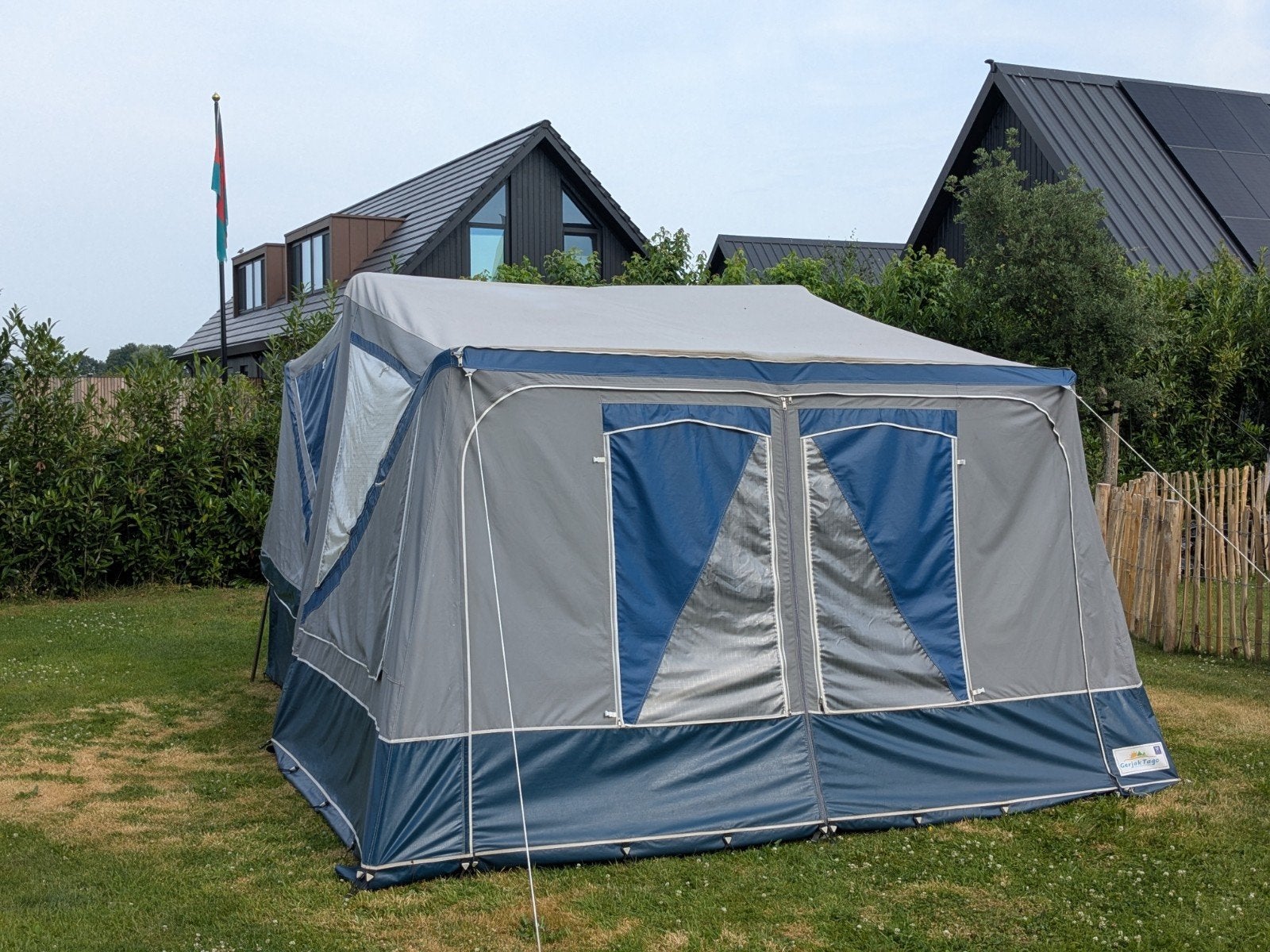 Gerjak Tago Settler 2007 - Snel op te zetten vouwwagen 430kg, Aanwezig, Tot en met 6, Grijs, Ophalen