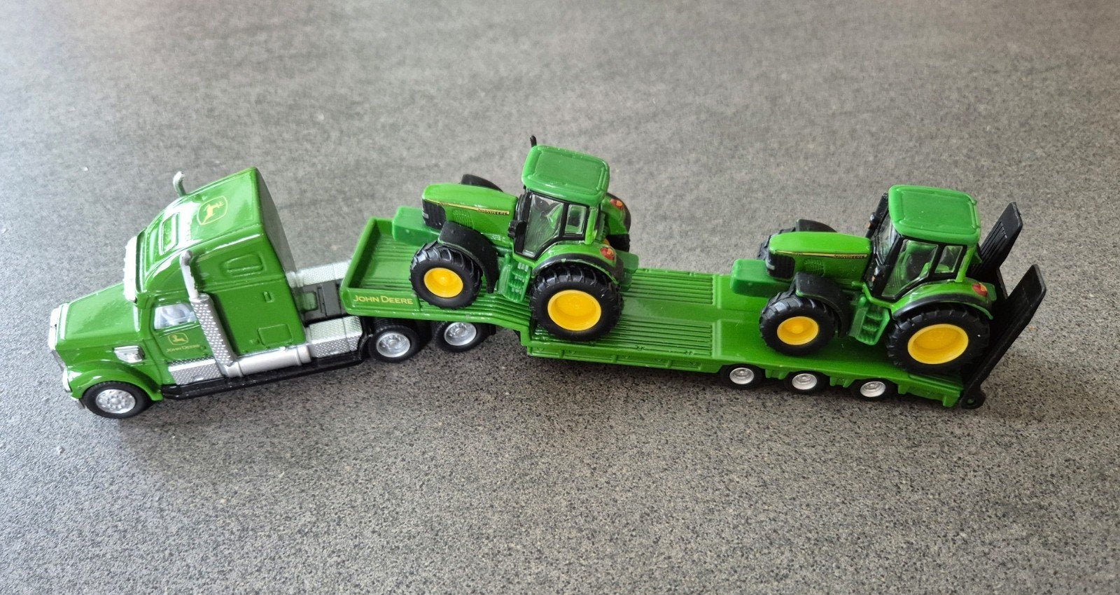 Siku 1837 dieplader john deere, Ophalen, Zo goed als nieuw