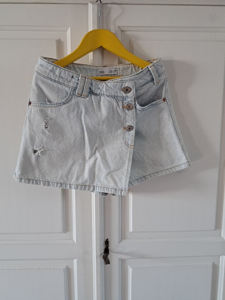 lichte spijker broekrok (Zara) 140, Broek, Meisje, Ophalen of Verzenden, Zo goed als nieuw