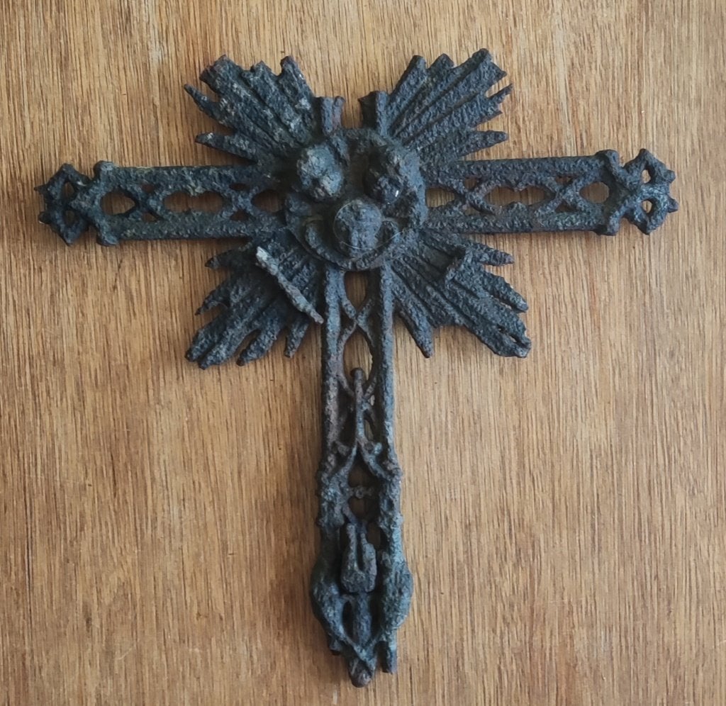 Grafkruis met 3 hoofdjes, Antiek en Kunst, Ophalen of Verzenden