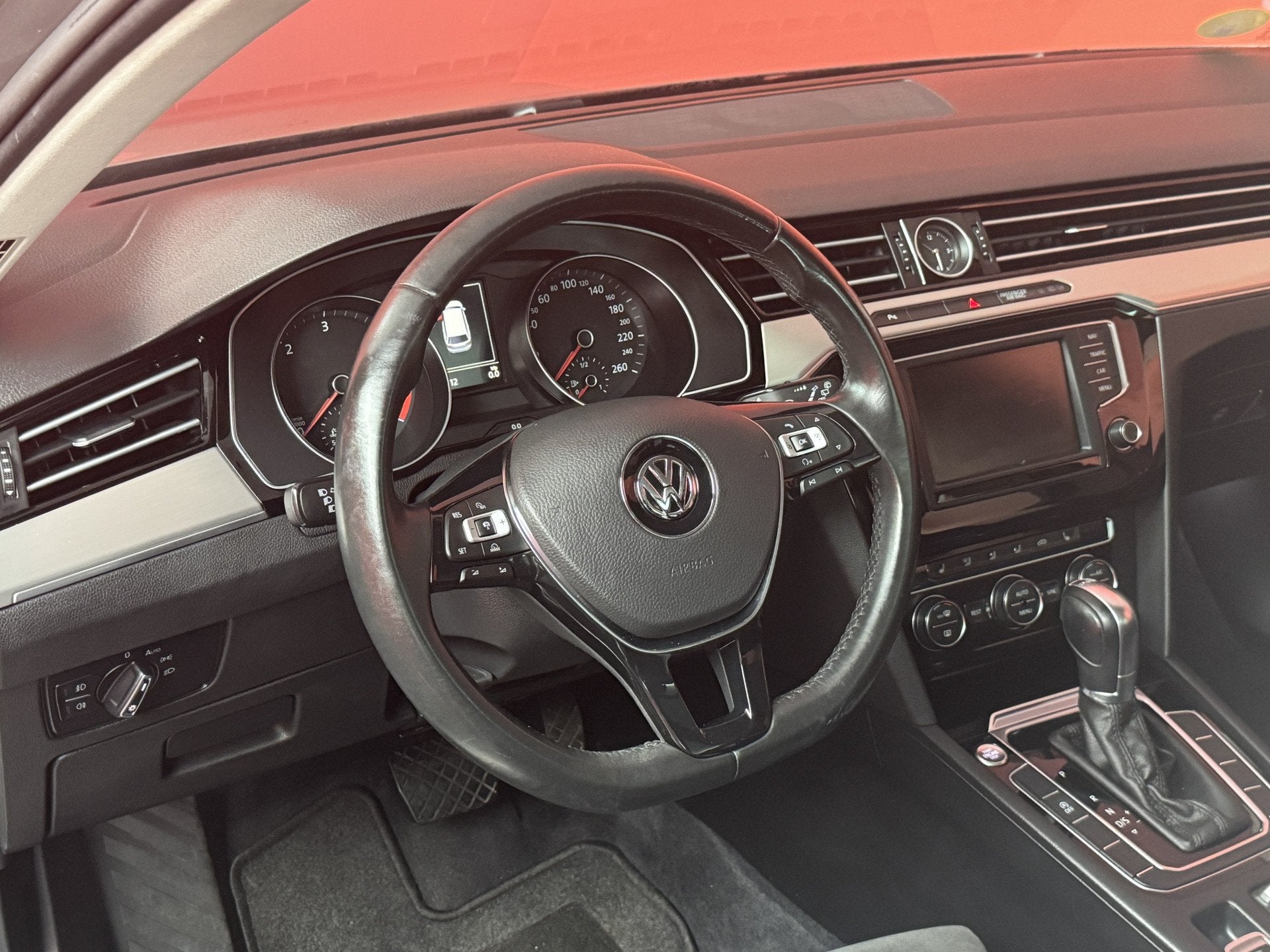 Volkswagen Passat Variant 1.6 TDI Connected Series Plus | Au, Auto's, Volkswagen, Gebruikt, 4 cilinders, Origineel Nederlands