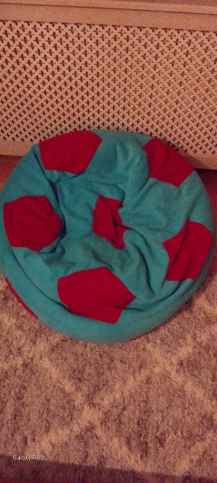 voetbal zitzak blauw en rood, Huis en Inrichting, Ophalen, Nieuw, Blauw, Zitzak