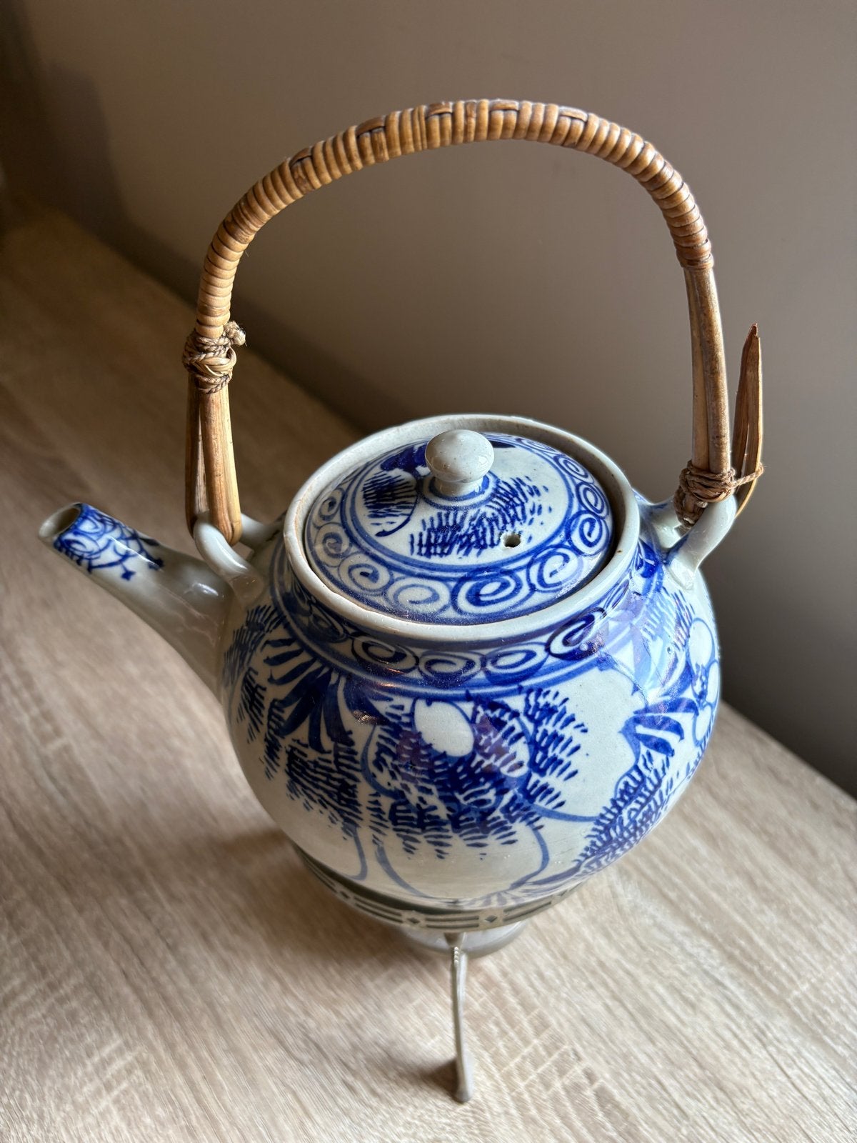 Antieke Chinese theepot met rechaud, blauw-wit porselein, Ophalen