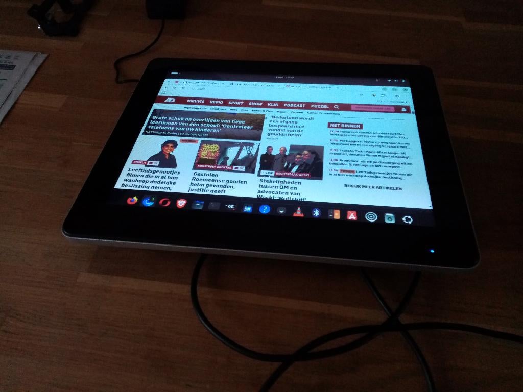 FEC AerMonitor AM1015AP  15 inch, Computers en Software, Monitoren, Zo goed als nieuw, 60 Hz of minder, DVI, VGA, Touchscreen