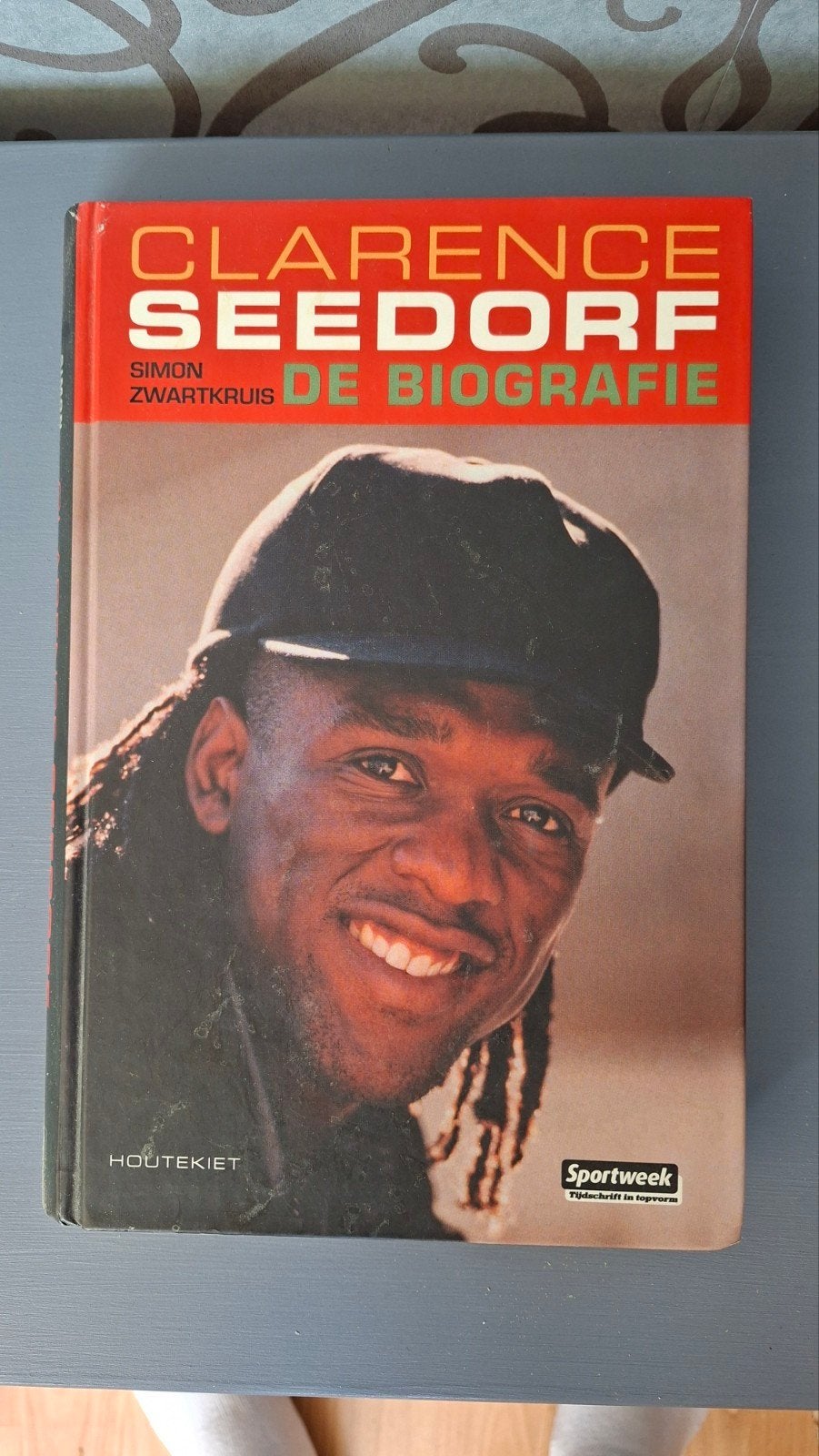 Voetbalboek: Simon Zwartkruis over Clarence Seedorf, Ophalen of Verzenden, Gelezen, Simon Zwartkruis, Balsport