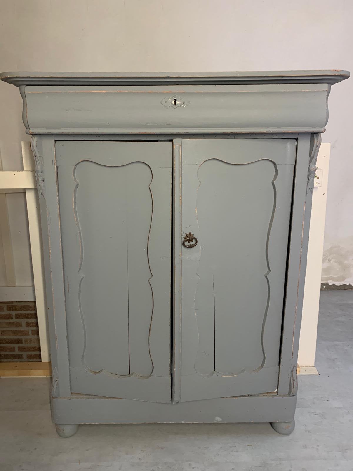 Brocante meidenkastje, Ophalen