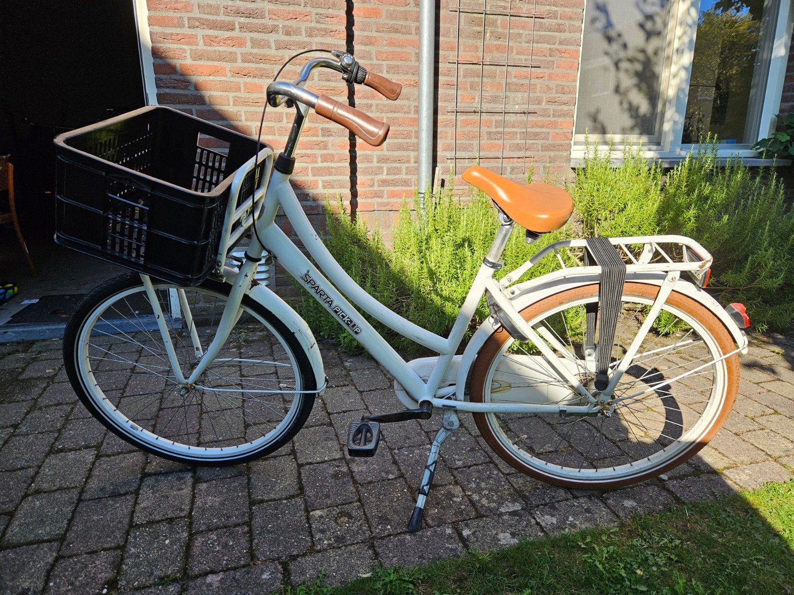 Sparta Pick-Up  wit kinderen, Ophalen, Sparta, Gebruikt, Terugtraprem