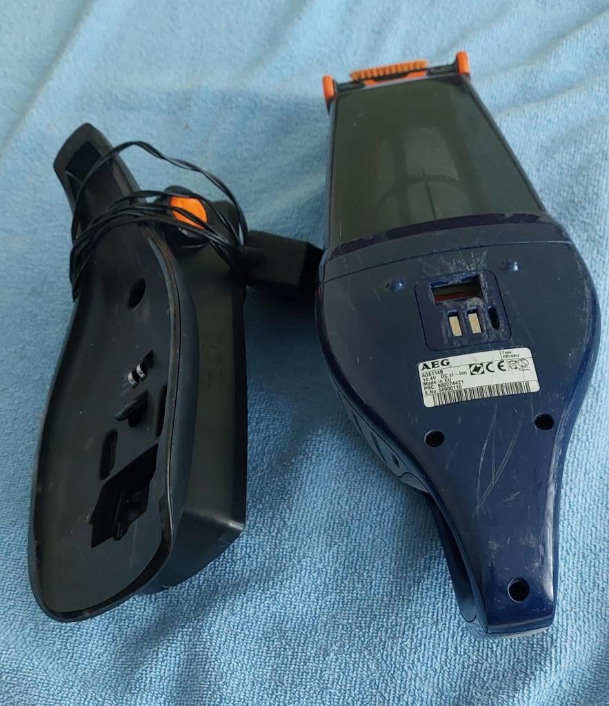 AEG Rapido Lithium 14.4V Kruimeldief met Oplaadstation, Gebruikt, Kruimeldief, Ophalen of Verzenden, Minder dan 1200 watt