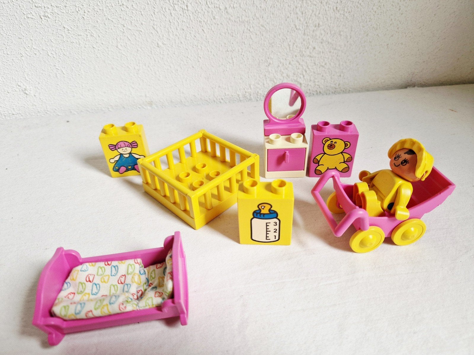 Duplo babykamer box wieg kinderwagen kastje speelgoed fles, Ophalen of Verzenden, Gebruikt, Duplo