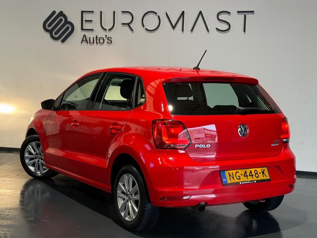 Volkswagen Polo 1.2 TSI Comfortline Connected Series Automaa, Auto's, Volkswagen, Stof, Euro 6, 4 cilinders, 1039 kg