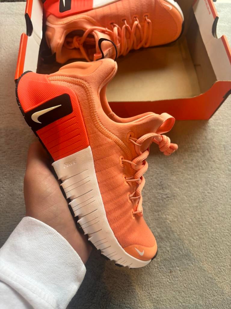 Nike free metcon 6 white orange - maat 36,5 - nieuw, J, Wit, Nieuw, Ophalen of Verzenden