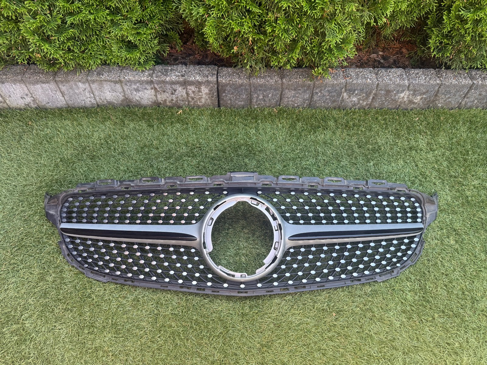 Diamond Grill Mercedes C klasse w205 AMG line facelift model, Auto-onderdelen, Gebruikt, Voor, Mercedes-Benz, Ophalen of Verzenden