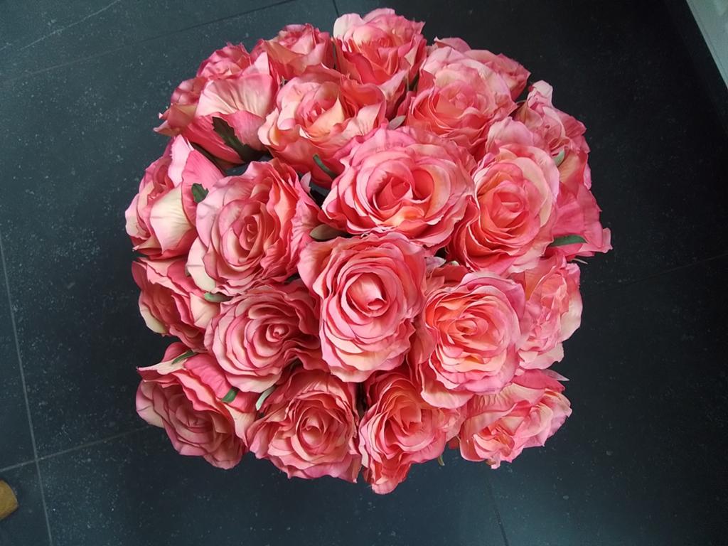 Kunst rozen, Huis en Inrichting, Woonaccessoires | Kunstplanten en Kunstbloemen, Ophalen of Verzenden