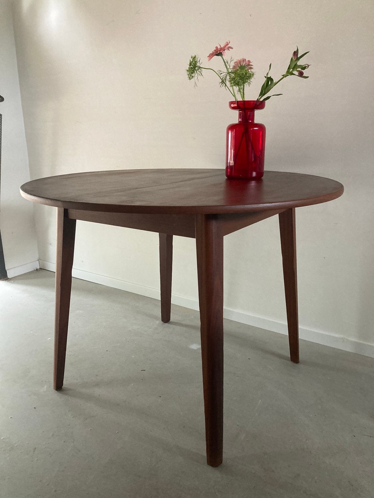 Midcentury vintage teak eettafel uitschuifbaar, Mid-Century vintage retro jaren 60 teak Deens, Gebruikt, Rond, Ophalen of Verzenden