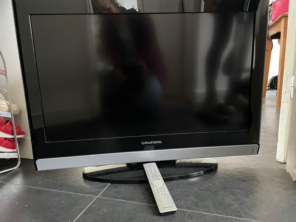 Grundig Vision 6 32-6932 T ECO TV met afstandsbediening, Audio, Tv en Foto, Televisies, LED, 50 Hz, HD Ready (720p), Zo goed als nieuw