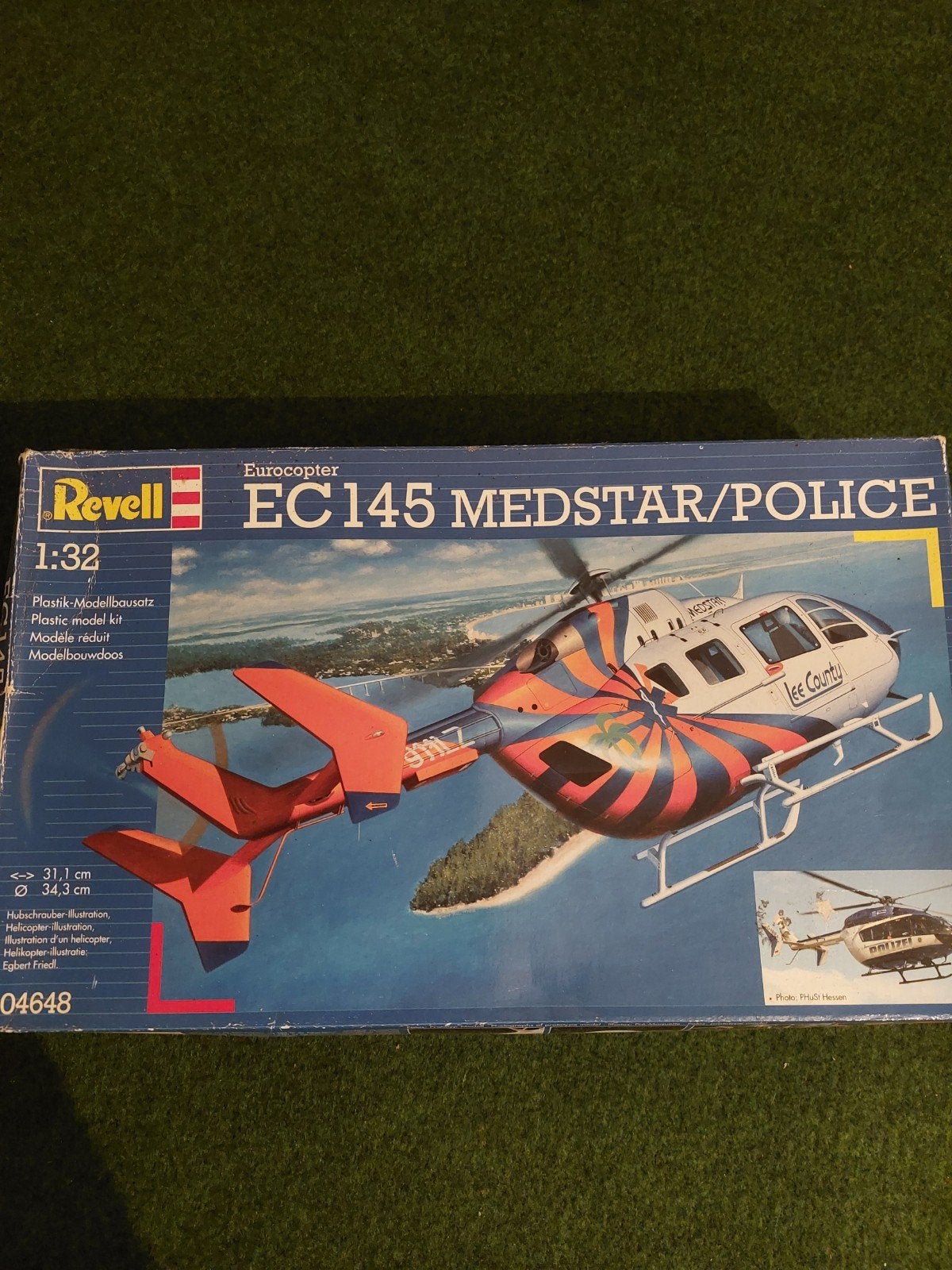 Revell Eurocopter EC145 Medstar/Police modelbouwkit, Hobby en Vrije tijd, Ophalen, Nieuw, 1:72 tot 1:144, Revell