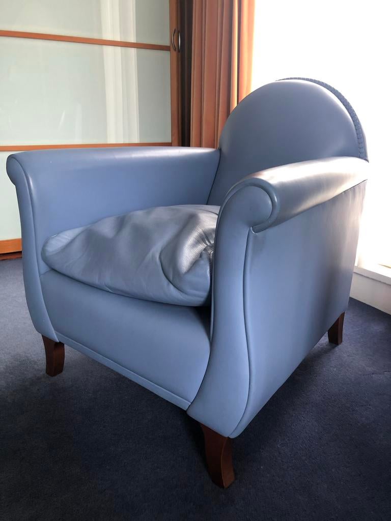 Poltrona Frau fauteuil in lichtblauw leer, vraagprijs €250, Ophalen, Gebruikt, Leer, 75 tot 100 cm