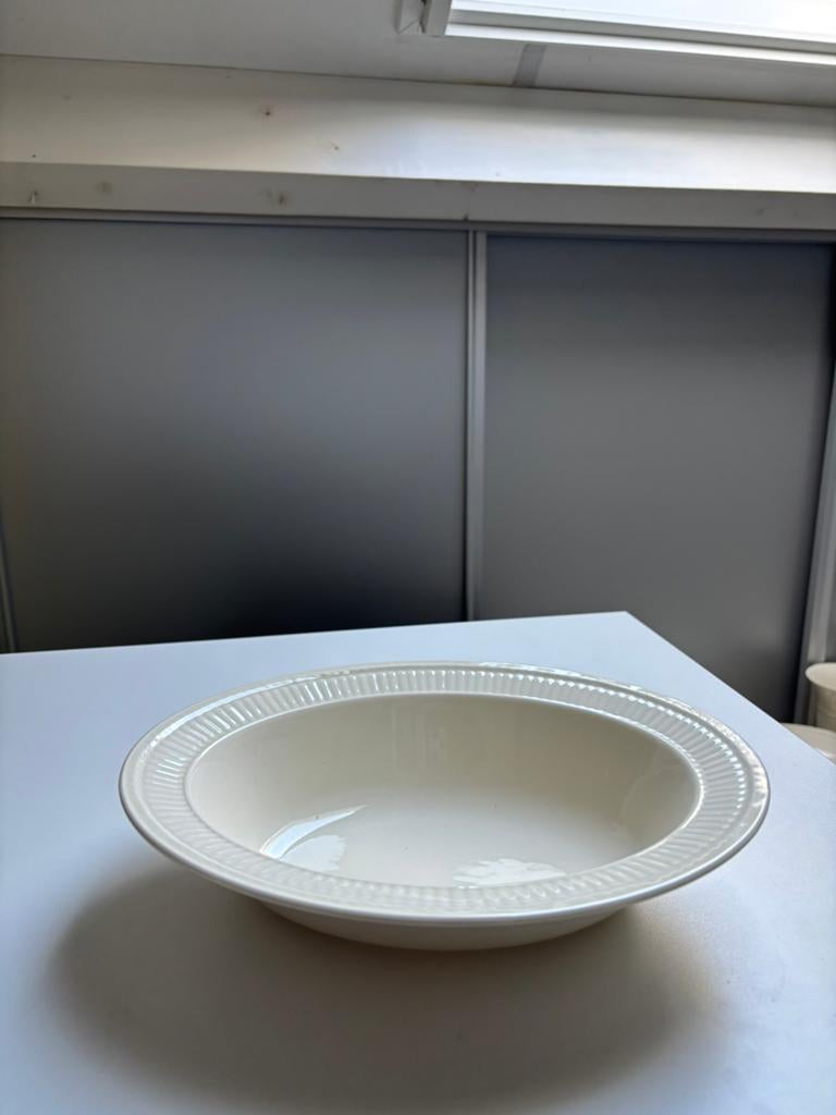 Ovale open groenteschaal van Wedgwood EDME, Ophalen of Verzenden, Wedgwood, Aardewerk, Schaal of Schalen