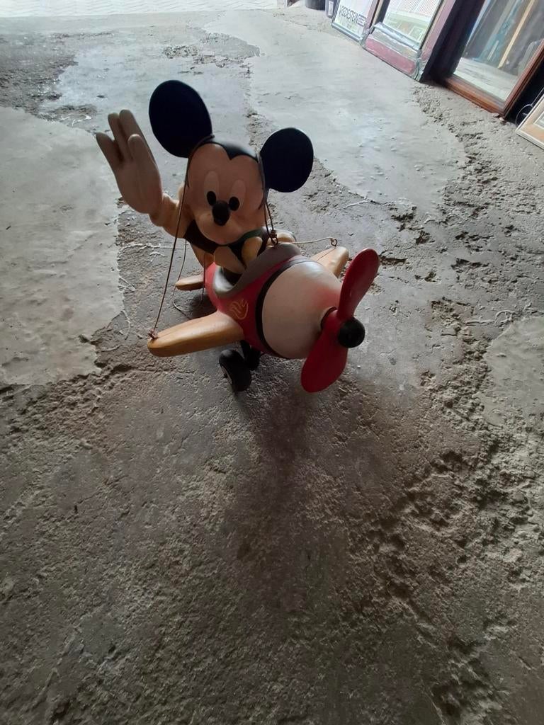 Vintage Disney Mickey Mouse Vliegtuig Beeldje, Ophalen of Verzenden