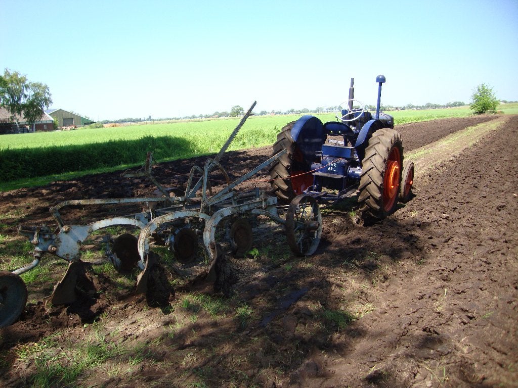 Ploegen Ransomes en Velzing, Ophalen, Grondbewerking
