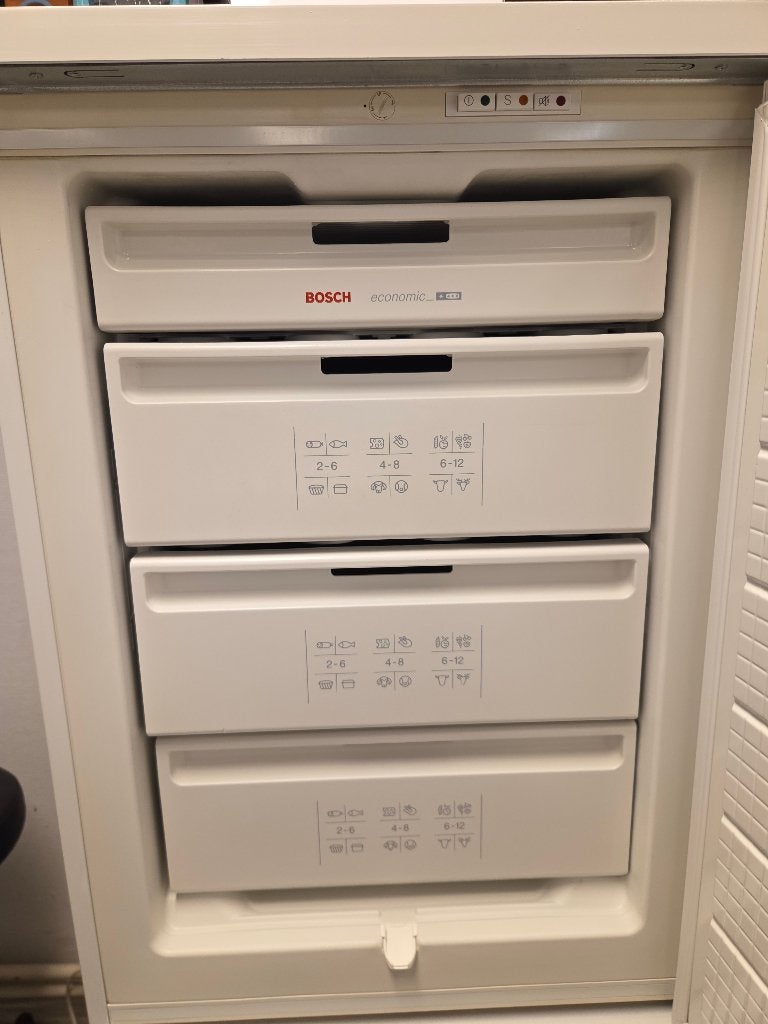 vrieskast - Bosch - tafelmodel - 4 lades, Witgoed en Apparatuur, Gebruikt, Nl-infocentrum-bosch@bshg.com, Minder dan 60 cm, Vrijstaand