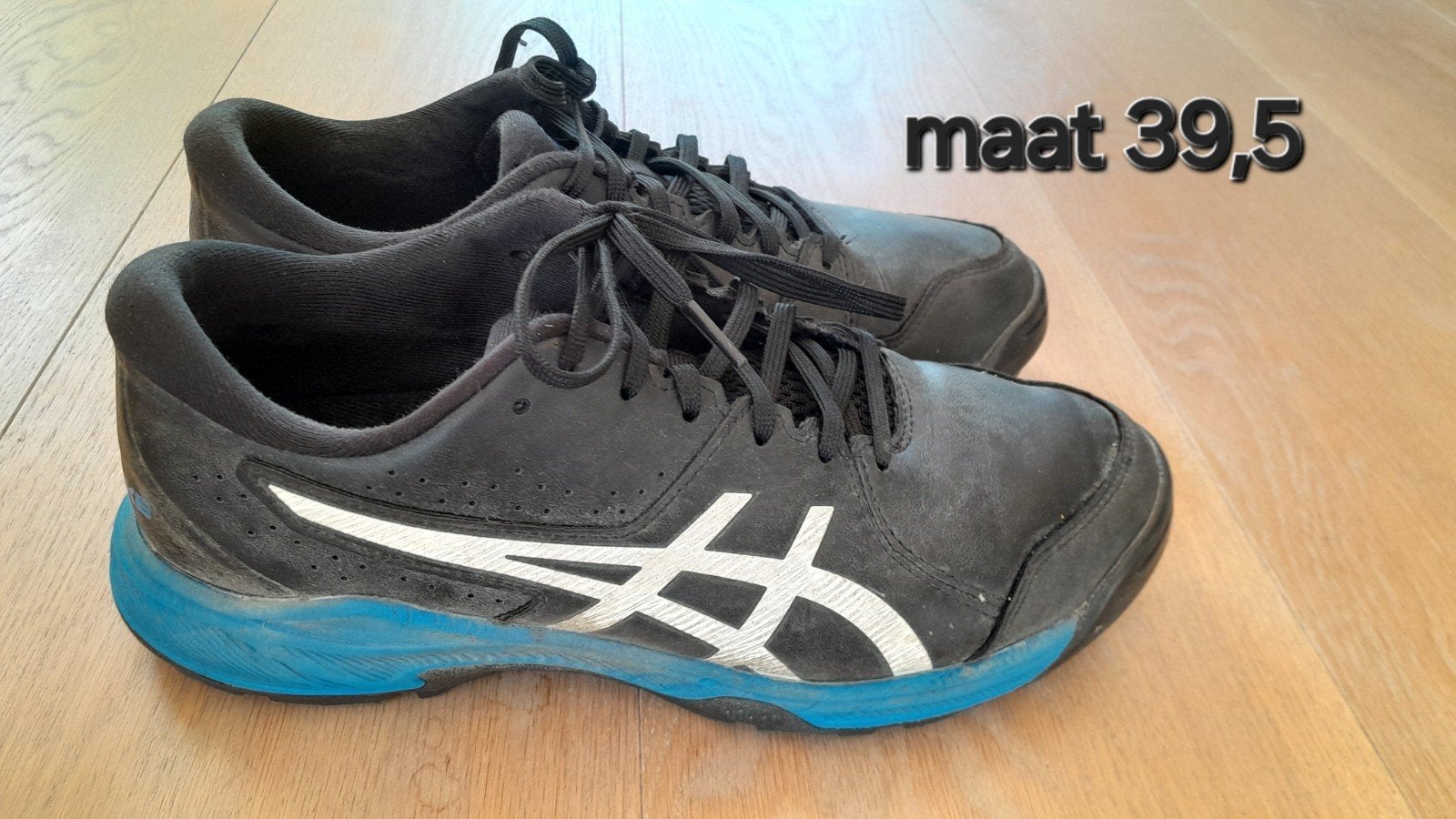 ASICS hockeyschoenen maat 39,5 - Zwart/Blauw, Ophalen of Verzenden, Gebruikt