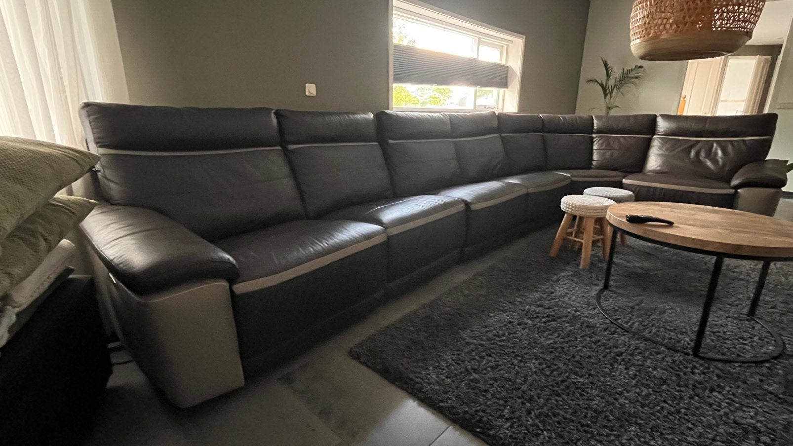 Luxe Leren Hoekbank 10 persoons met 2electr relax fauteuils, Ophalen, Mailto:privacypolicy@seatsandsofas.nl, Seats and Sofas, Overige maten