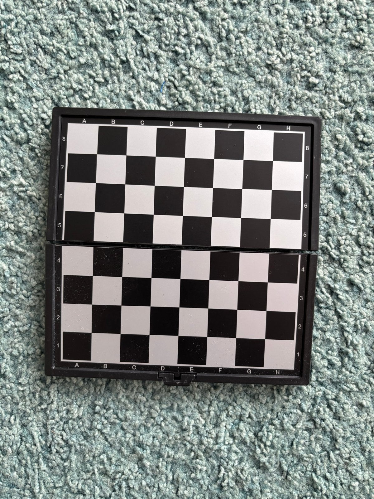 Compact magnetisch schaakbord zonder stukken, Ophalen of Verzenden, Zo goed als nieuw, Schaken