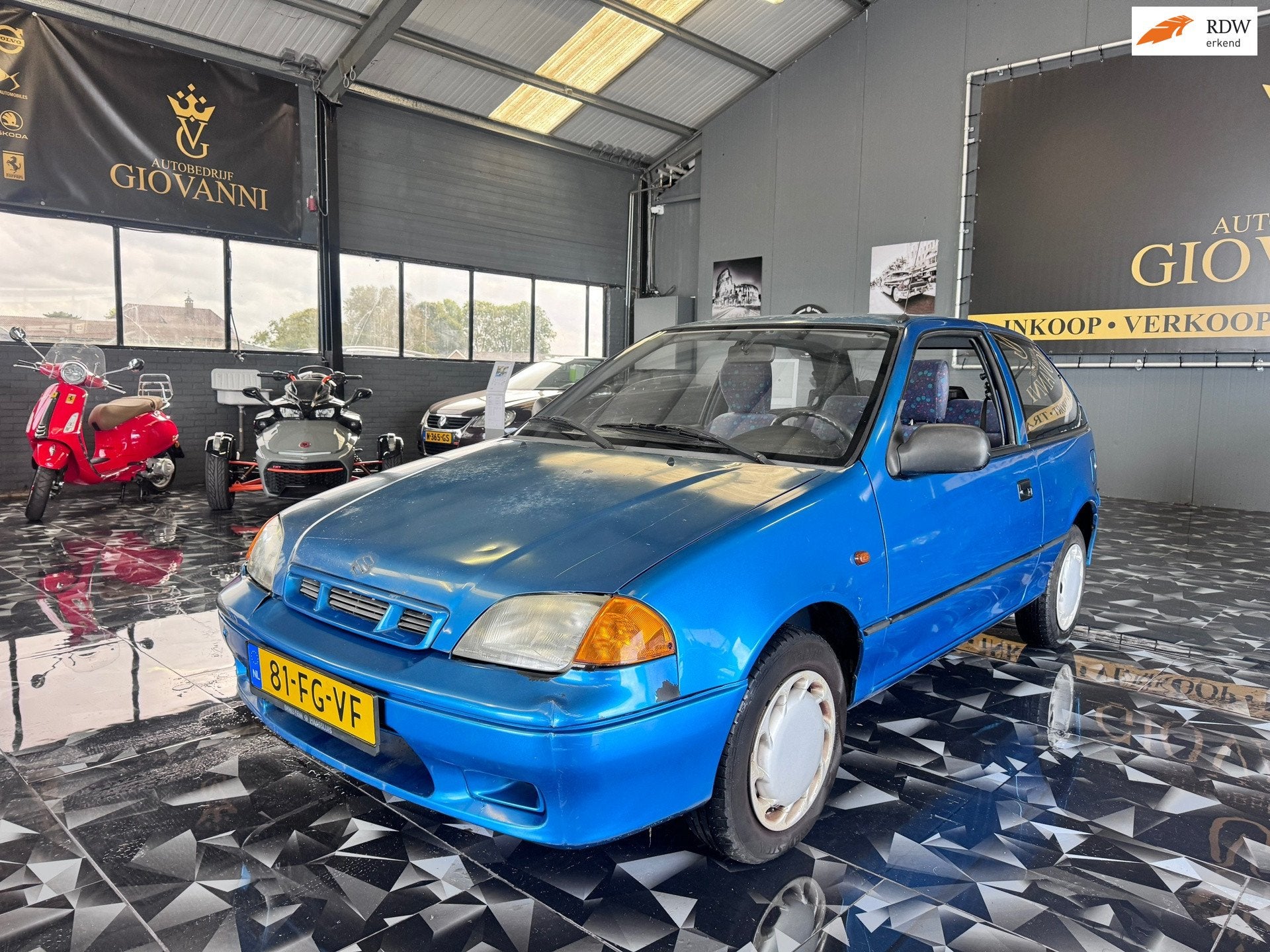 Suzuki Swift 1.0 GLS inruil mogelijk, Auto's, 53 pk, Gebruikt, 18 €/maand, Blauw