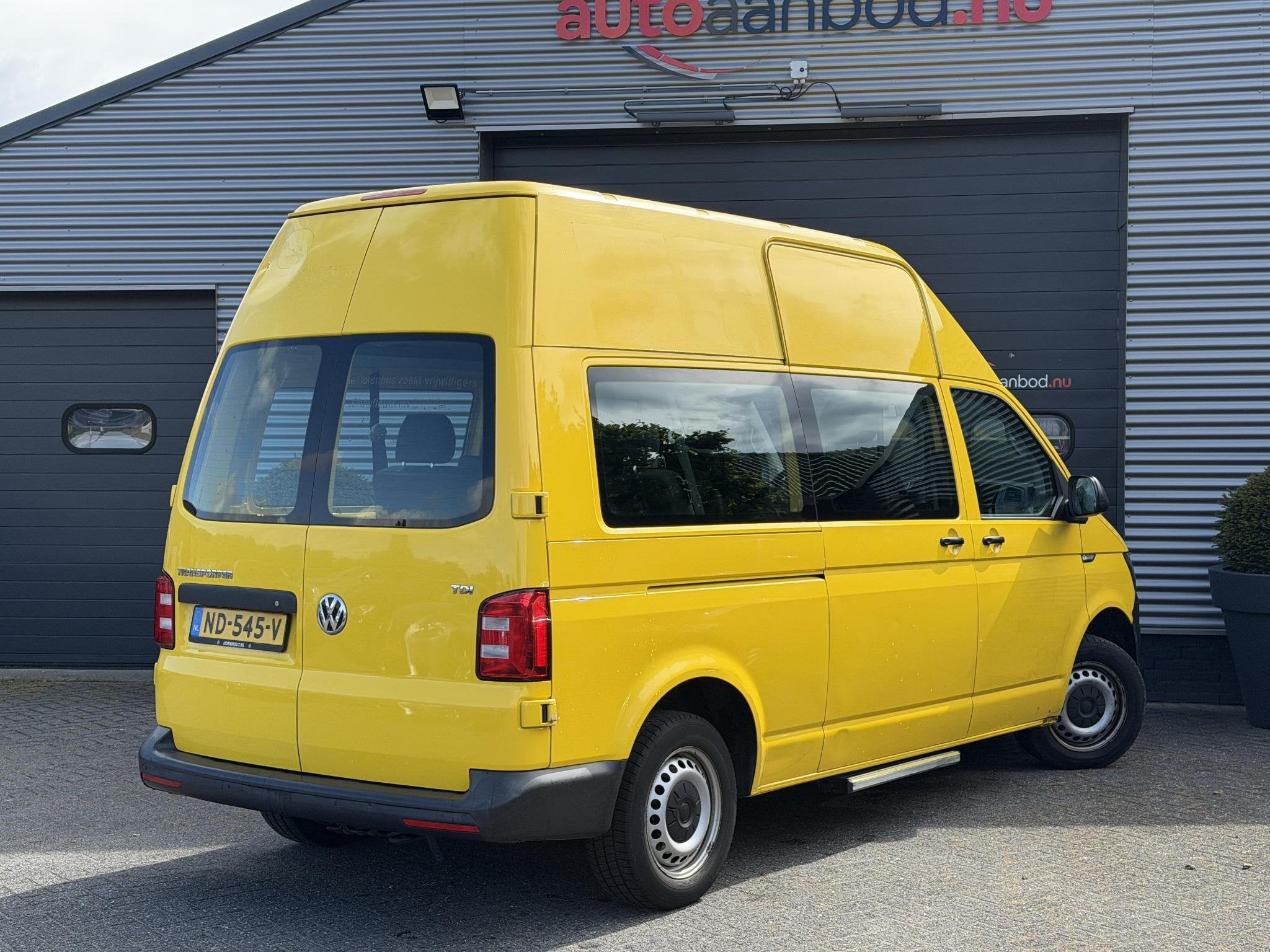 Volkswagen Transporter Kombi 2.0 TDI L2H3 Highline | Navigat, Auto's, Voorwielaandrijving, Stof, Gebruikt, 255 €/maand