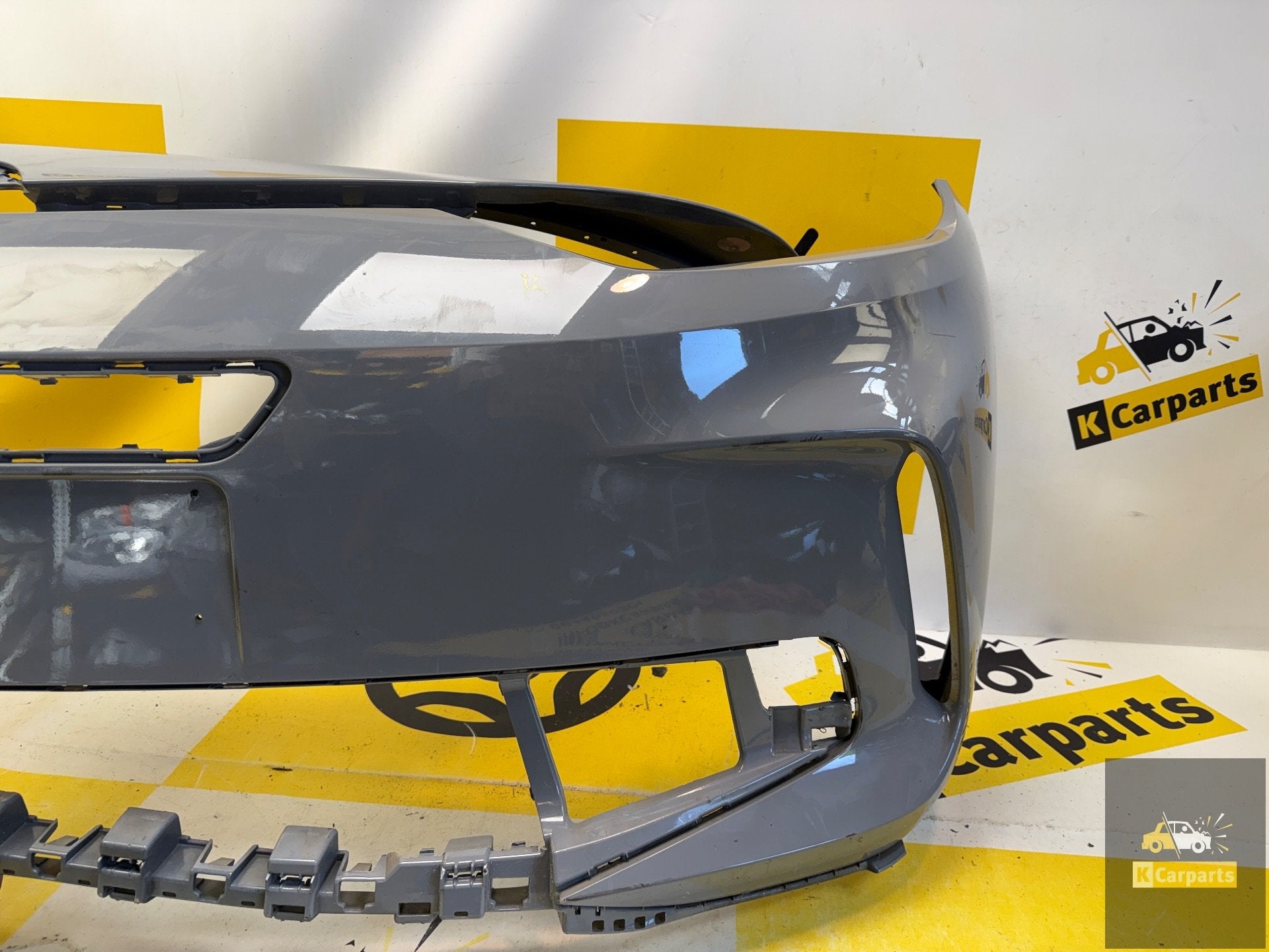 VW ID3 FACELIFT VOORBUMPER 6PDC 10A807221A, Gebruikt, Volkswagen AG, Bumper, Berliner Ring 2
38440  Wolfsburg, DE