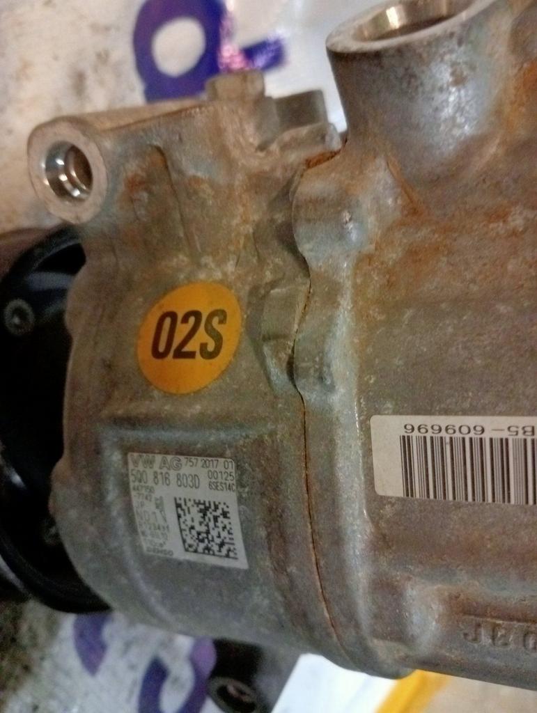Volkswagen Polo 2G  AIRCOPOMP artikelnummer 5Q0816803D, Auto-onderdelen, Airco en Verwarming, Gebruikt, -, Renault, -