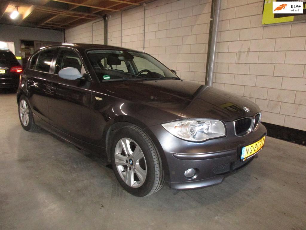 BMW 1-serie 116i 5 deurs, Auto's, 1596 cc, Gebruikt, 4 cilinders, 635 kg