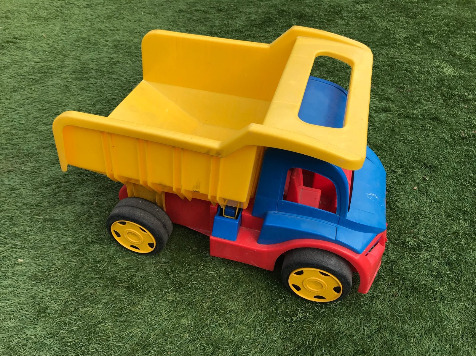 Speelgoed kiepwagen groot vrachtwagen 53 x 35 x 30 cm geel, Kinderen en Baby's, Speelgoed | Buiten | Voertuigen en Loopfietsen