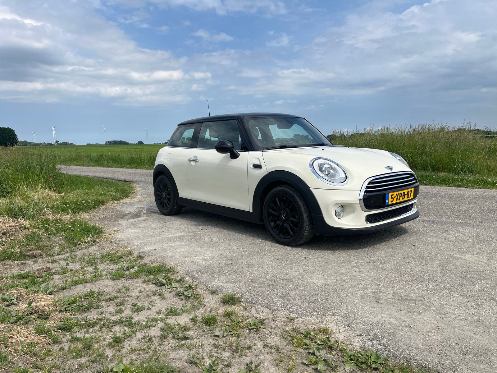 Mini 1.5 Cooper AUT 2014 Wit met zwart dak, Auto's, Mini, Particulier, Cooper, Airbags, Airconditioning, Automatische klimaatregeling