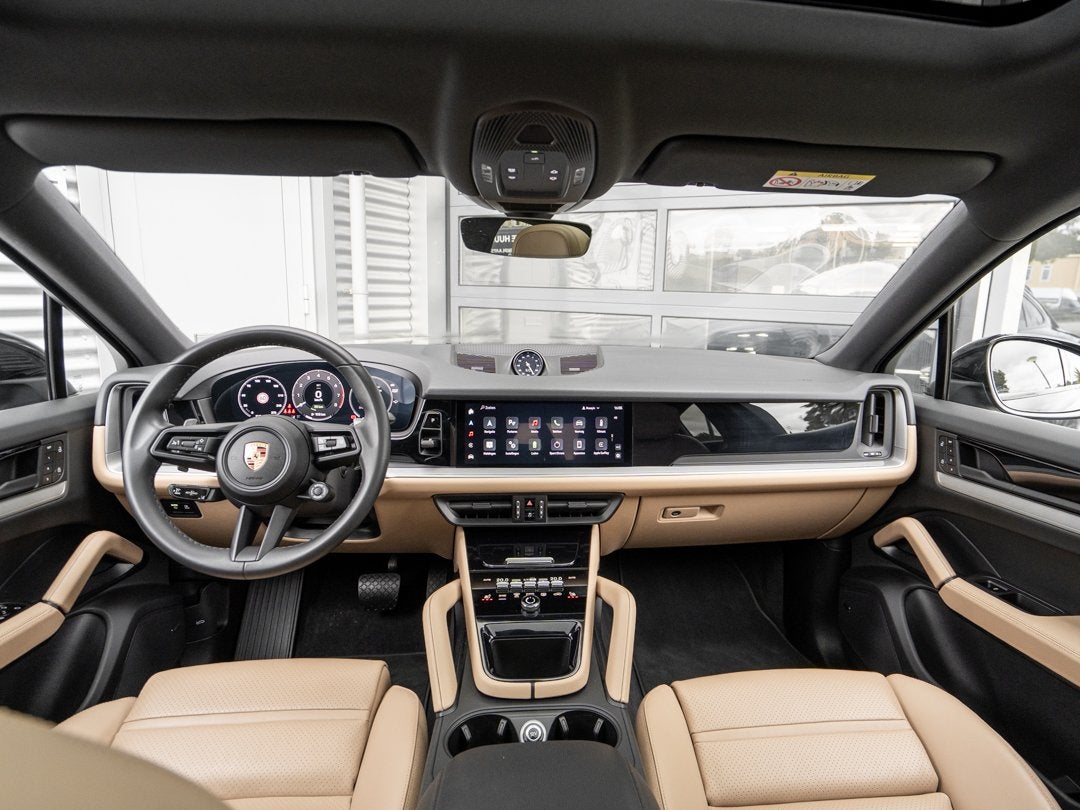 Foto 8 van Porsche Cayenne Coupé 3.0 E-Hybrid | SportDesign | Luchtver