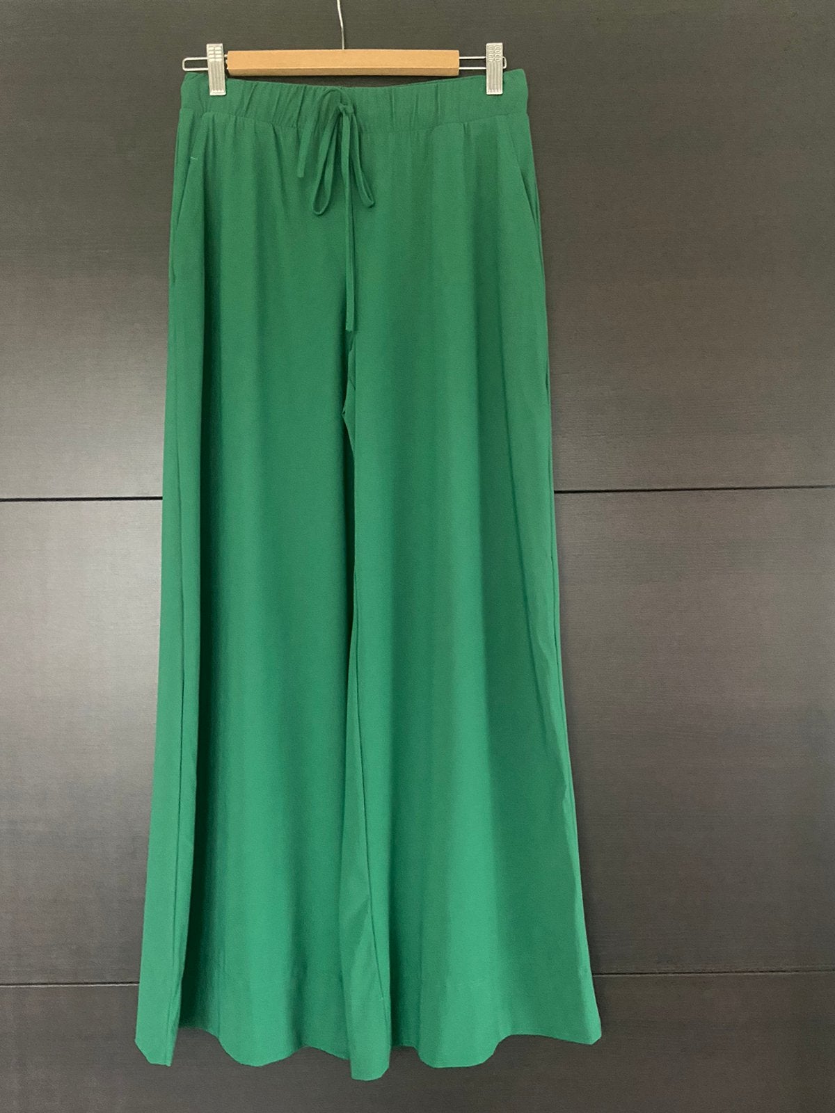 Grace trousers studio Anneloes XS grass green, Nieuw, Ophalen of Verzenden, Maat 34 (XS) of kleiner, Lang
