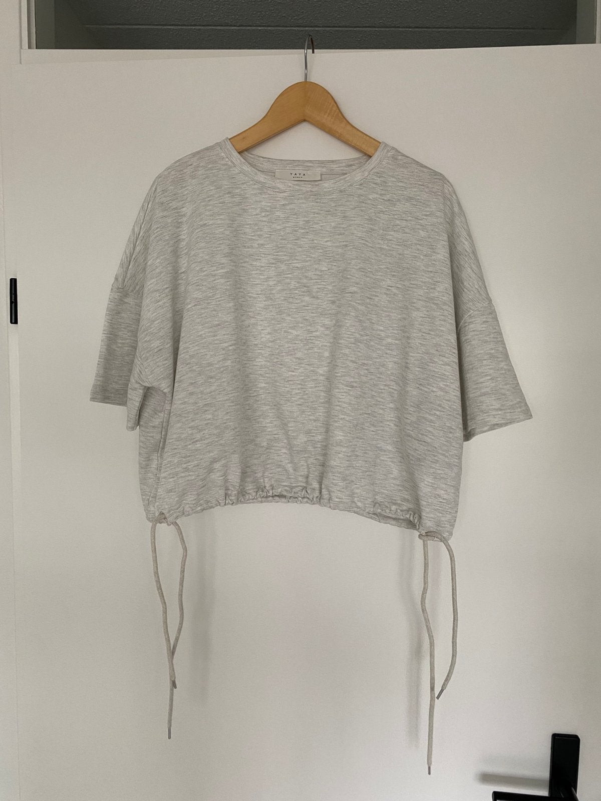 TOP YAYA ECRU met koordjes maat 2, Maat 38/40 (M), Beige, Nieuw, Ophalen of Verzenden