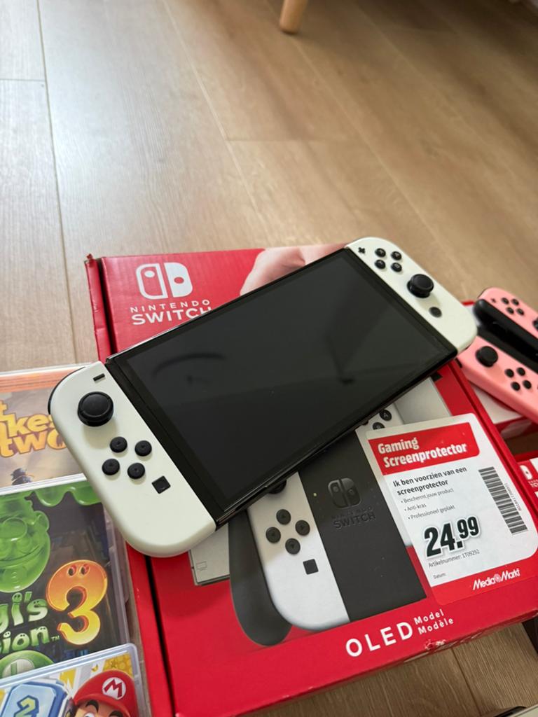 Nintendo Switch Set, Compleet & In Goede Staat, Spelcomputers en Games, Met games, Met 2 controllers, Zo goed als nieuw, Switch OLED
