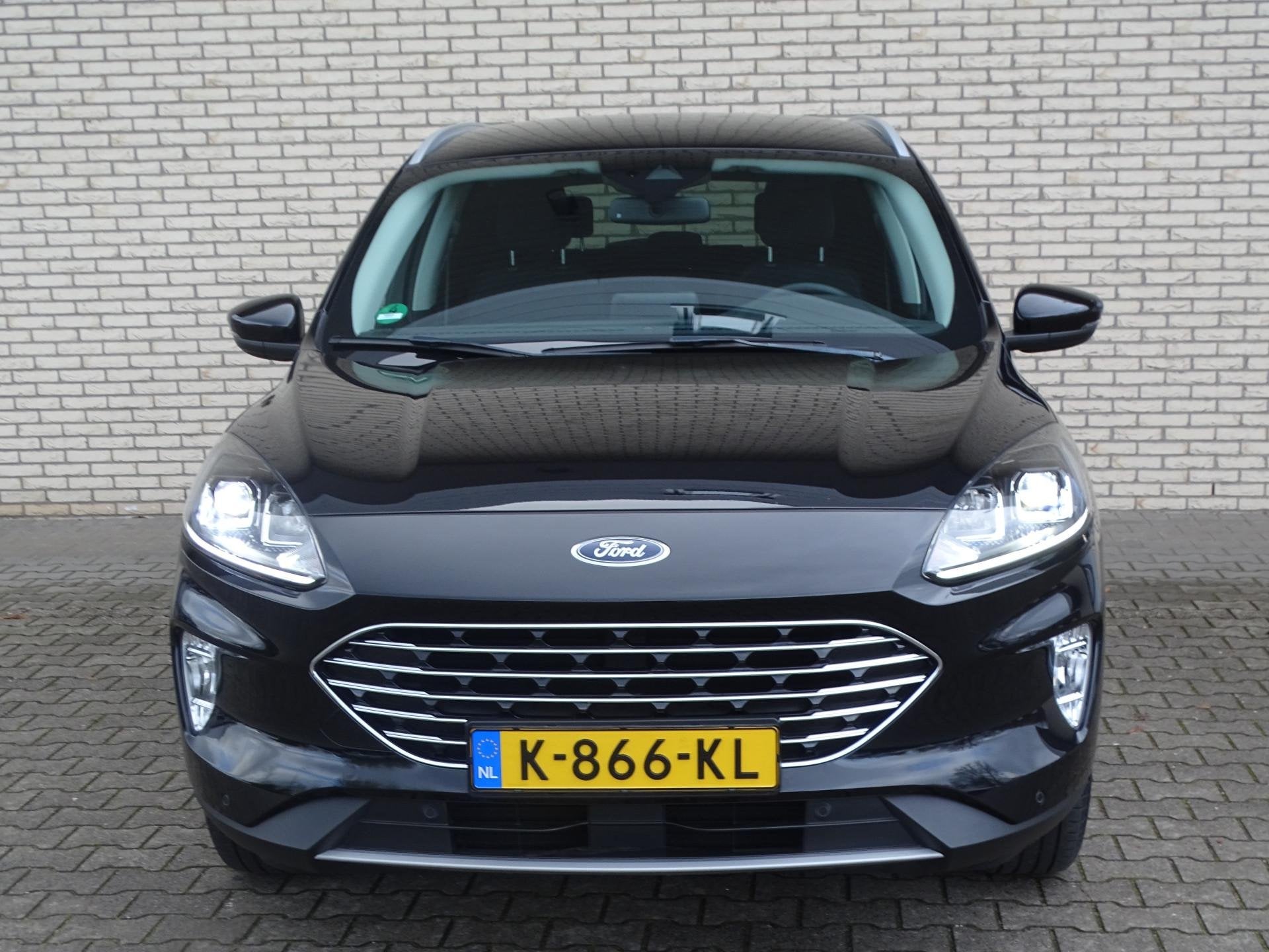 Ford Kuga 1.5 Turbo Titanium | 1600kg Trekgewicht | Winterpa, 12 maanden, Stof, Gebruikt, Zwart