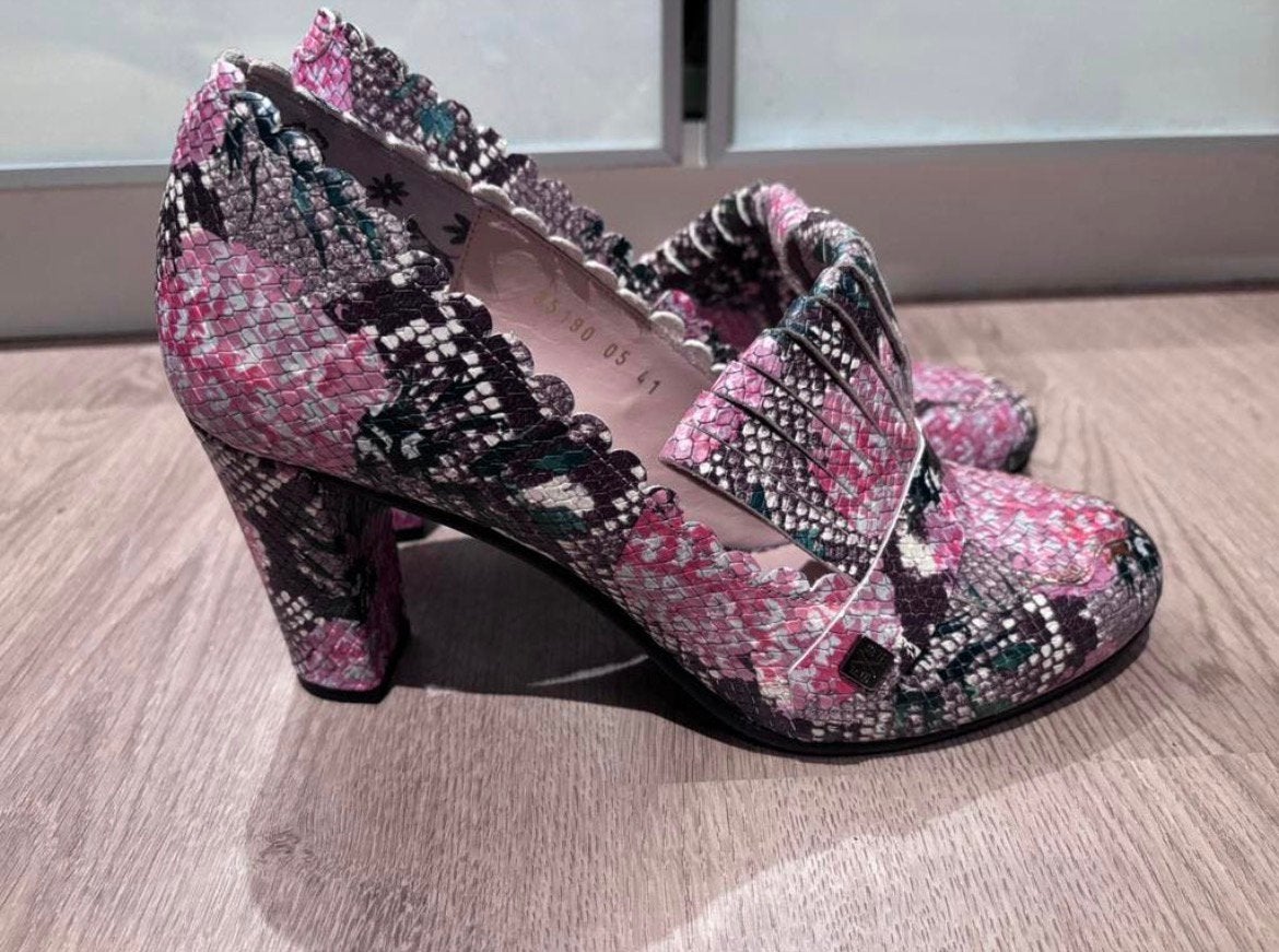 Floris van Bommel dames schoenen maat 41, Kleding | Dames, Schoenen, Ophalen of Verzenden, Zo goed als nieuw, Sneakers of Gympen