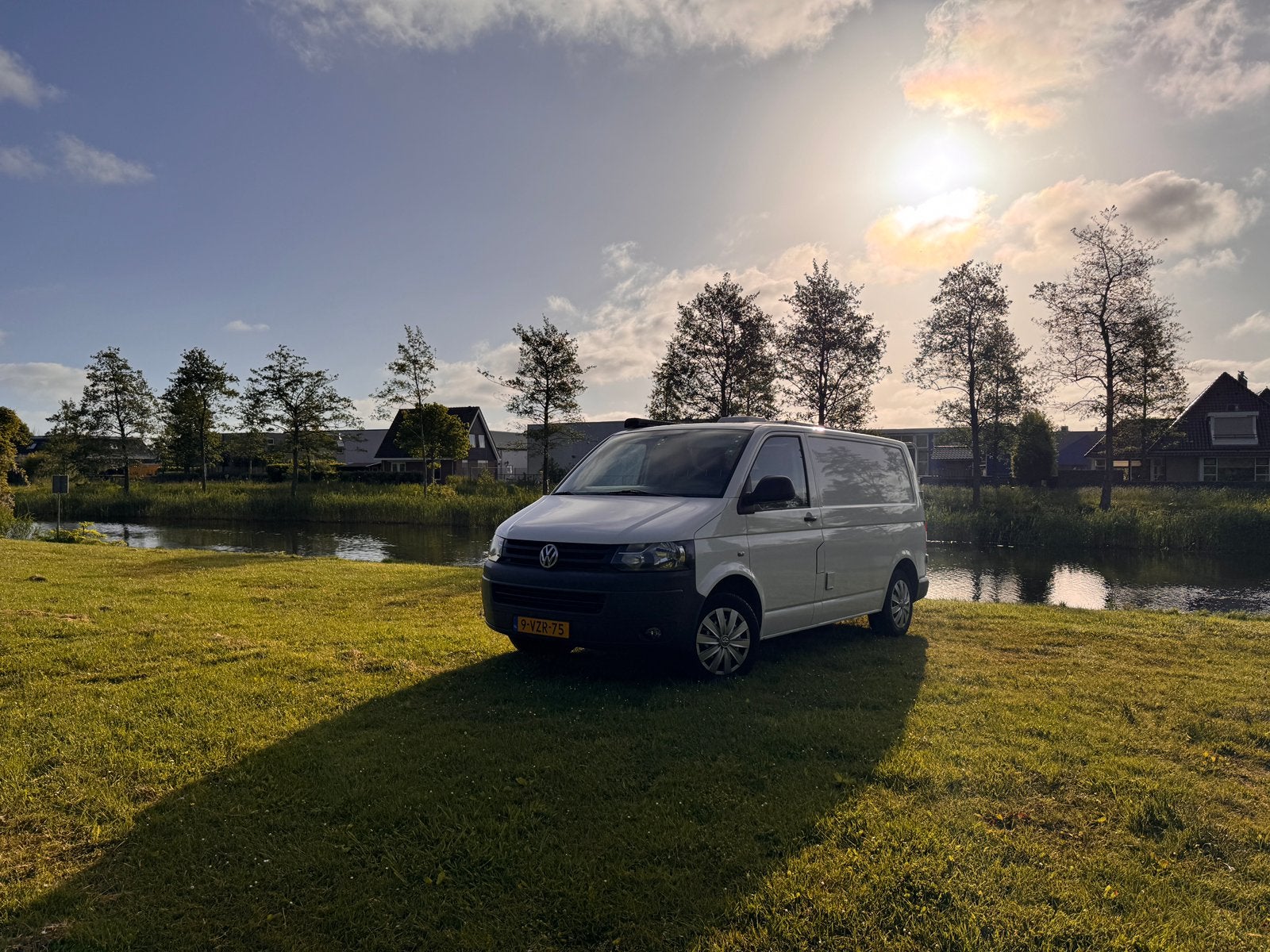 Volkswagen T5 | Off Grid Camper inbouw | Vakantie klaar!, Auto's, Voorwielaandrijving, Stof, 4 cilinders, Volkswagen