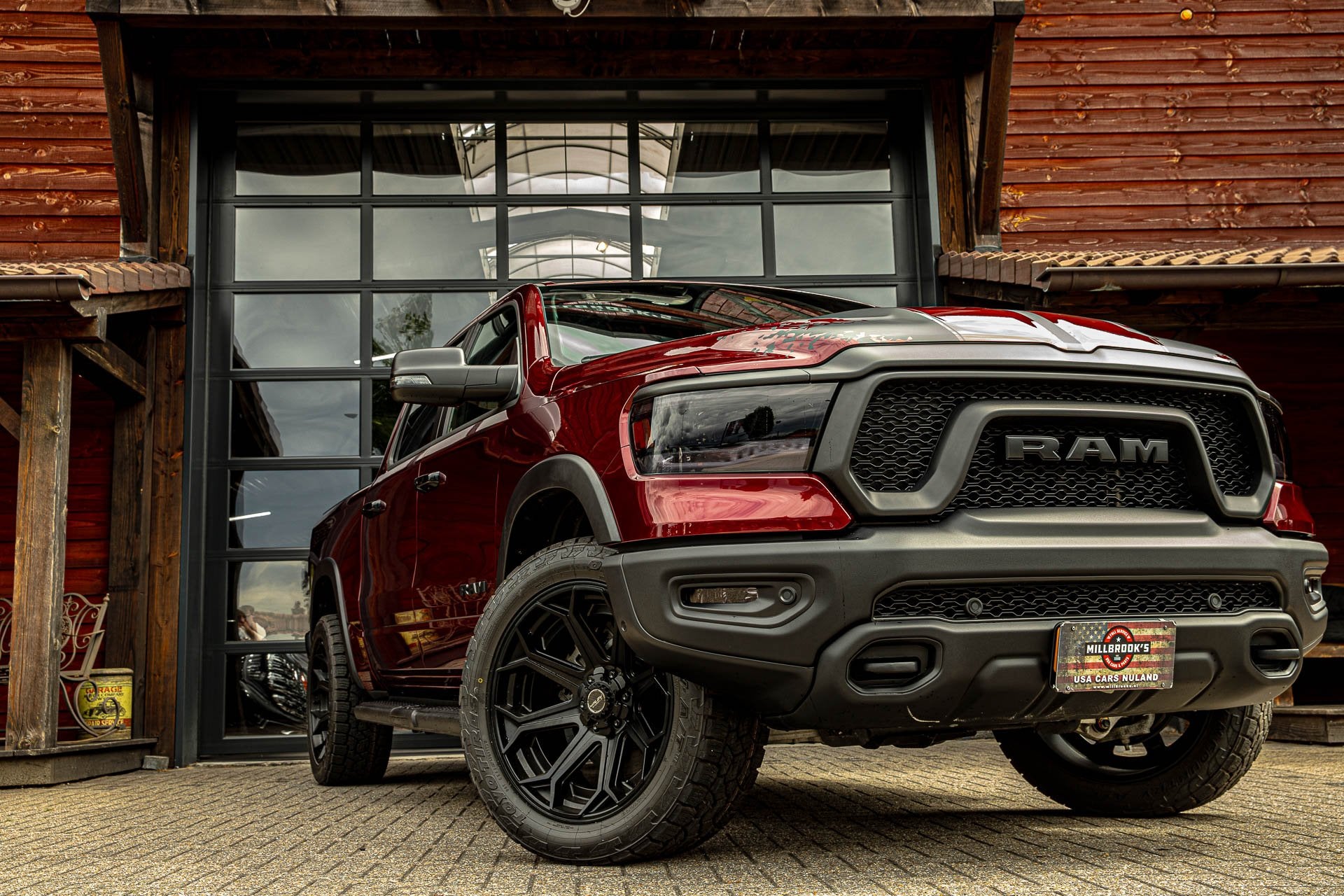 Dodge Ram 1500 Rebel Night ! Actie ! Laatste rebel v8 ., Automaat, Bedrijf, SUV of Terreinwagen, Onderhoudsboekje