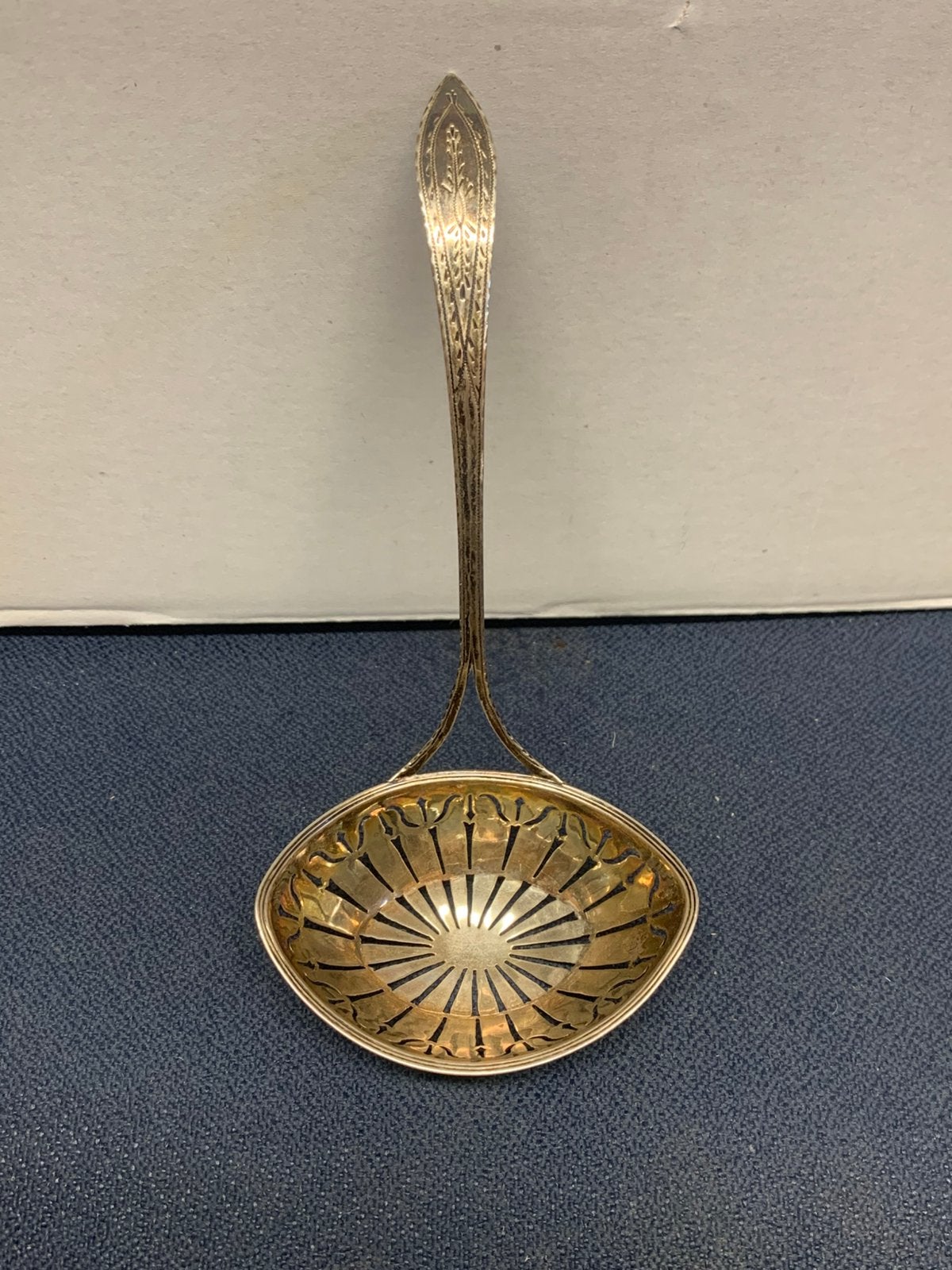 Zilver antiek zilveren strooilepel gekeurd, Ophalen of Verzenden