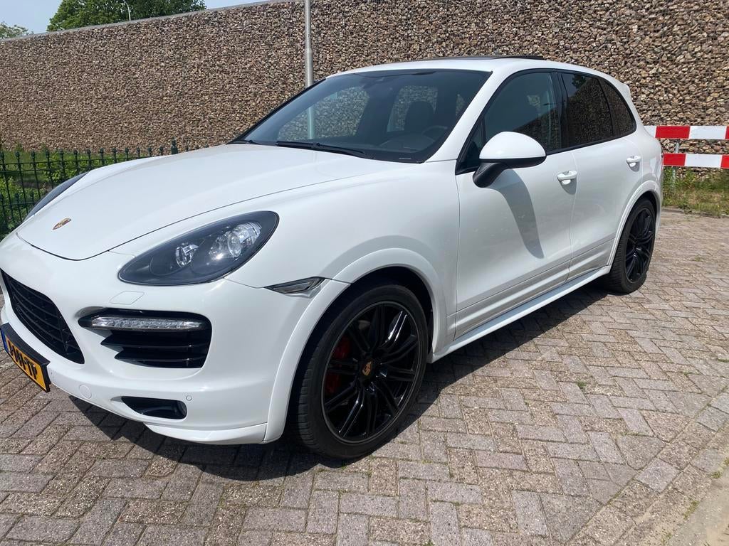 Porsche Cayenne 4.8 GTS Tiptronic S 2014 Wit, Auto's, Porsche, Automaat, Cayenne, 8 cilinders, 138 €/maand