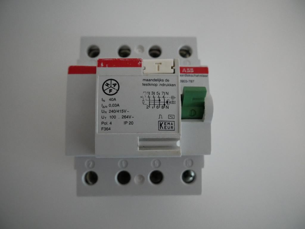 ABB aardlekschakelaar 0903-787, Hobby en Vrije tijd, Ophalen of Verzenden, Gebruikt